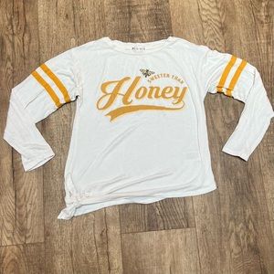 ❤️2/$15❤️5/$25❤️ LOVE GLAM |”Sweeter than honey” L/S side tie/asym tee/shirt/top